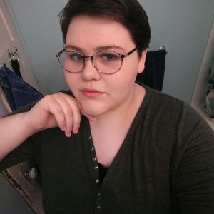 Meet your Posher, Naomi